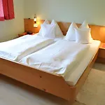 Gaeste- Und Seminarhaus Soelkstub'n Apartment