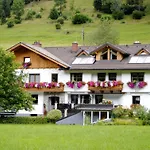 Apartment Gaeste- Und Seminarhaus Soelkstub'n