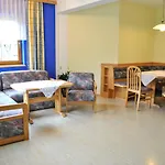 Gaeste- Und Seminarhaus Soelkstub'n 아파트