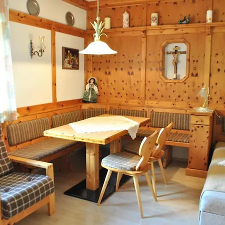 Gaeste- Und Seminarhaus Soelkstub'n Apartman *