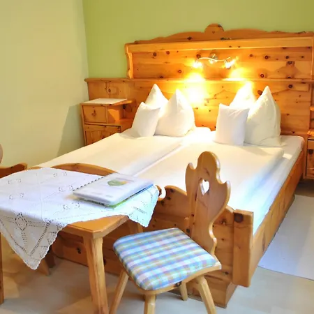 Gaeste- Und Seminarhaus Soelkstub'n Apartment *